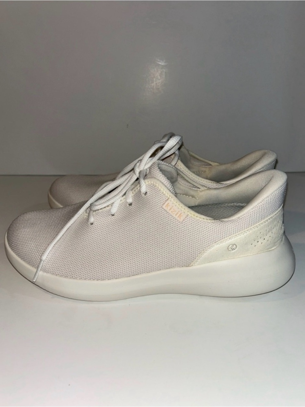 Women’s Lightweight Kizik Sneakers